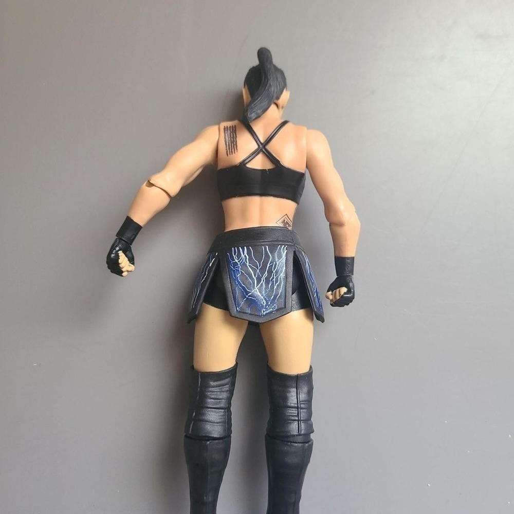 WWE figure - Picture 2 of 4